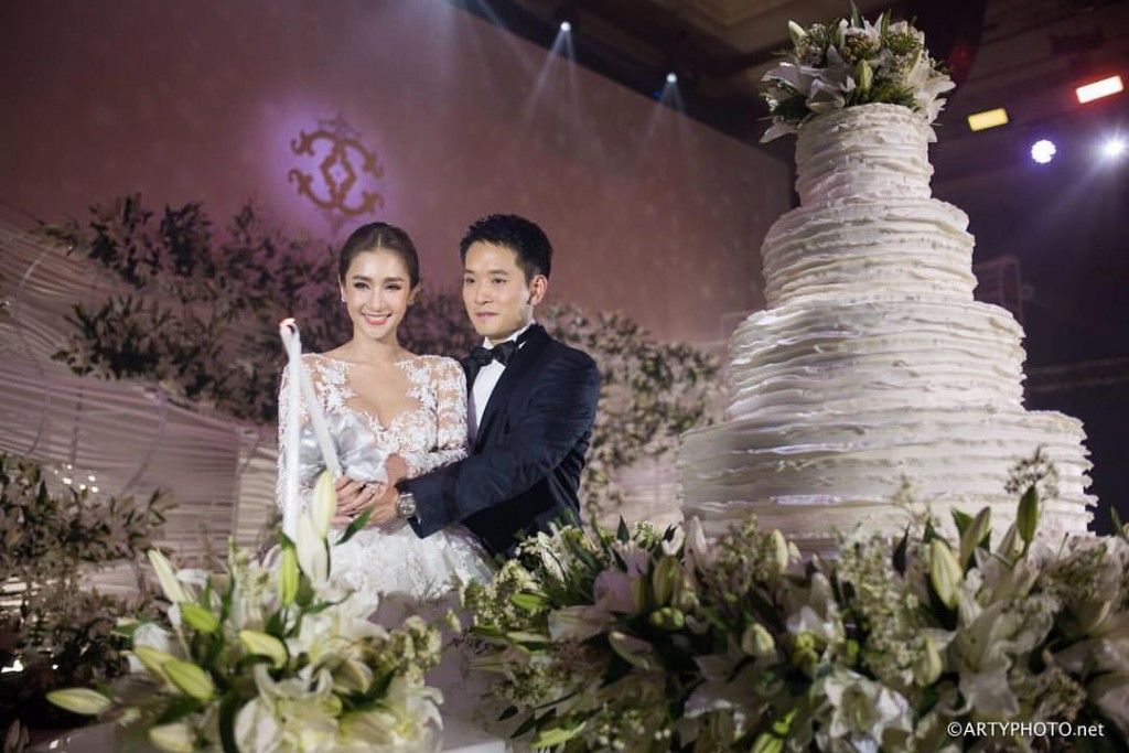 ประมวลภาพงานแต่งงาน เนย โชติกา หลังเปิดแถลงข่าวพร้อมจัดพิธีฉลองมงคลสมรส