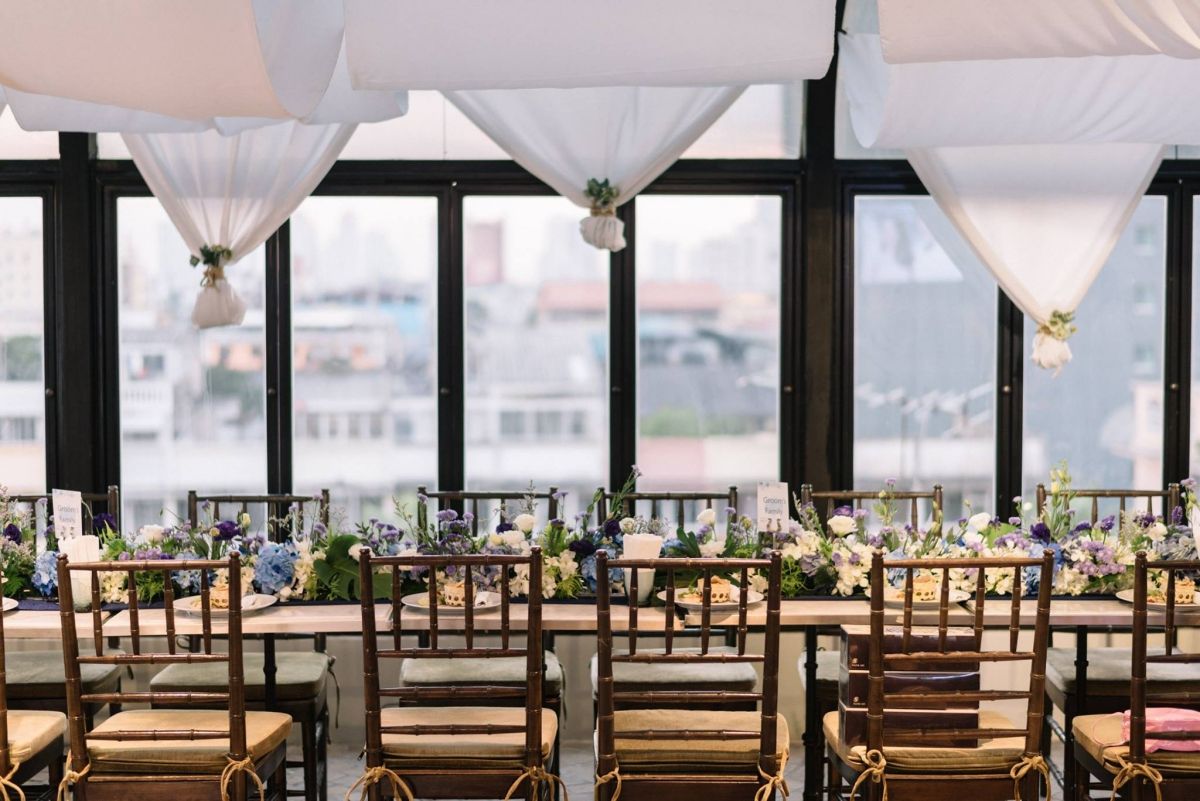 เริ่มต้นจัดพิธีหมั้นทั่วไป (สวมแหวน / ยกน้ำชา/หลั่งน้ำพระพุทธมนต์) หรือพิธีแบบคริสต์ในราคา 25,000 บาท