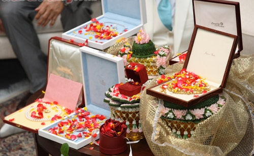 สินสอดทองหมั้น พิธีเช้า