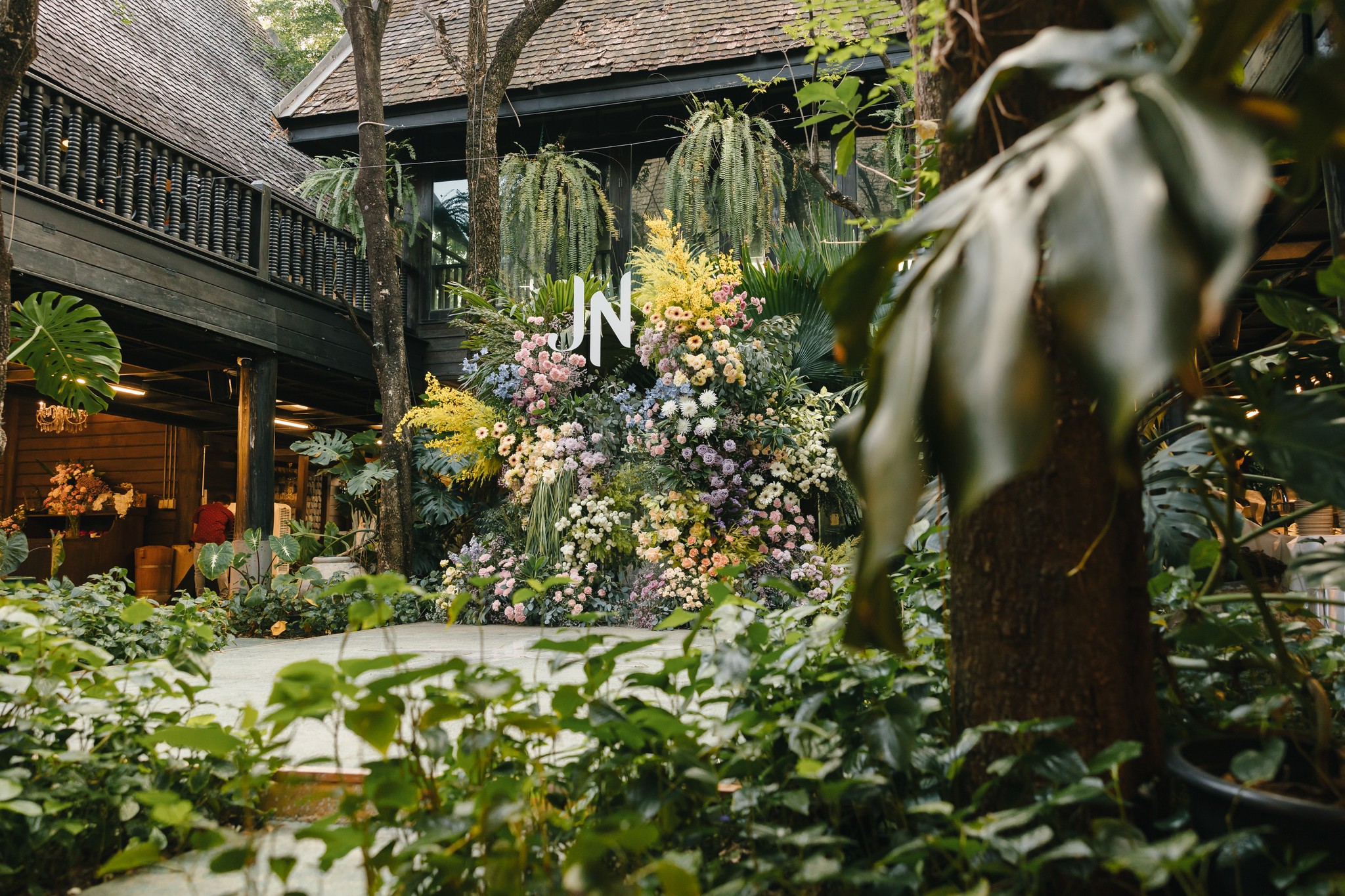 บ้านวรรณกวี พื้นที่สวนใช้จัดงานแต่งได้หลากหลายพิธี