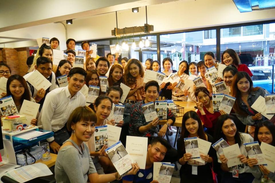 อวดโฉมการ์ดแต่งงานสุดเก๋ของ เชน ธนา ก่อนฉลองวิวาห์ 19 พฤศจิกานี้