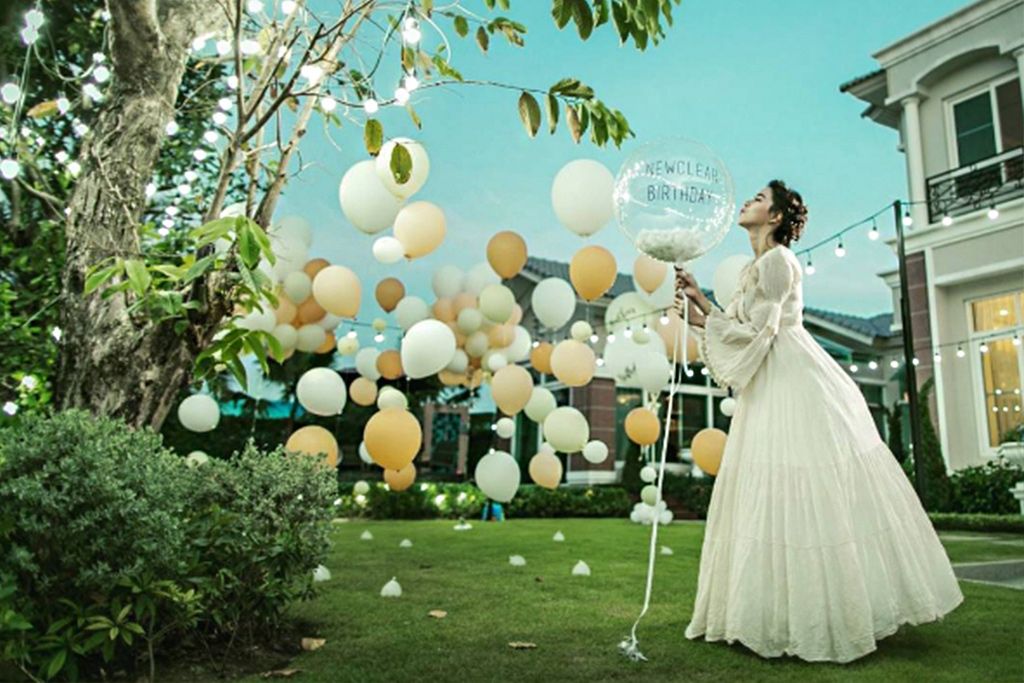 รวมภาพงานวันเกิดย้อนหลัง สาวนิวเคลียร์ ในคอนเซปต์สีขาวส้ม