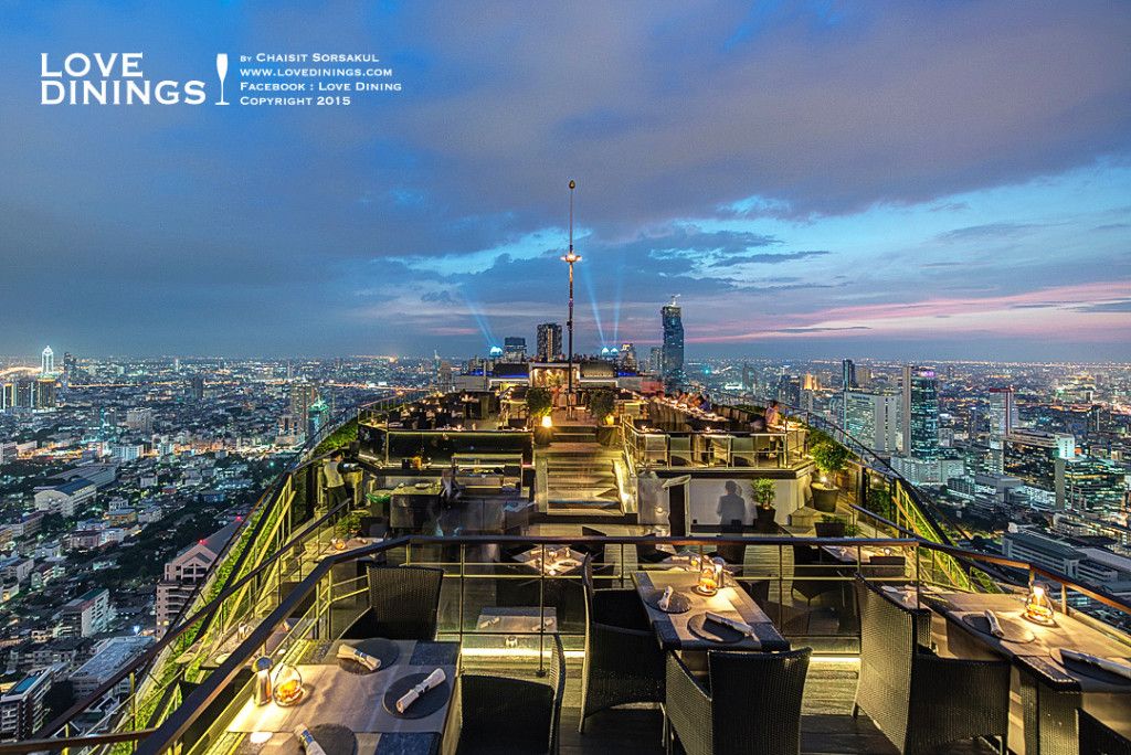 08-สถานที่จัดเลี้ยง-Dinner-Rooftop-Banyan Tree-01