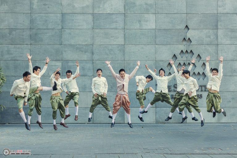 เก็บไว้เป็นไอเดีย : รวมภาพกรุ๊ปช็อตจากงานแต่งสุดเก๋ by Bird Eye View Wedding Studio