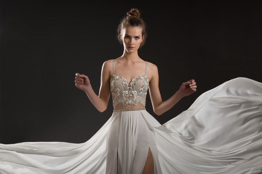 ชุดเจ้าสาวสวยหรู อวดทรวดทรงดูสง่า จากแบรนด์ Emanuel Collection 2018