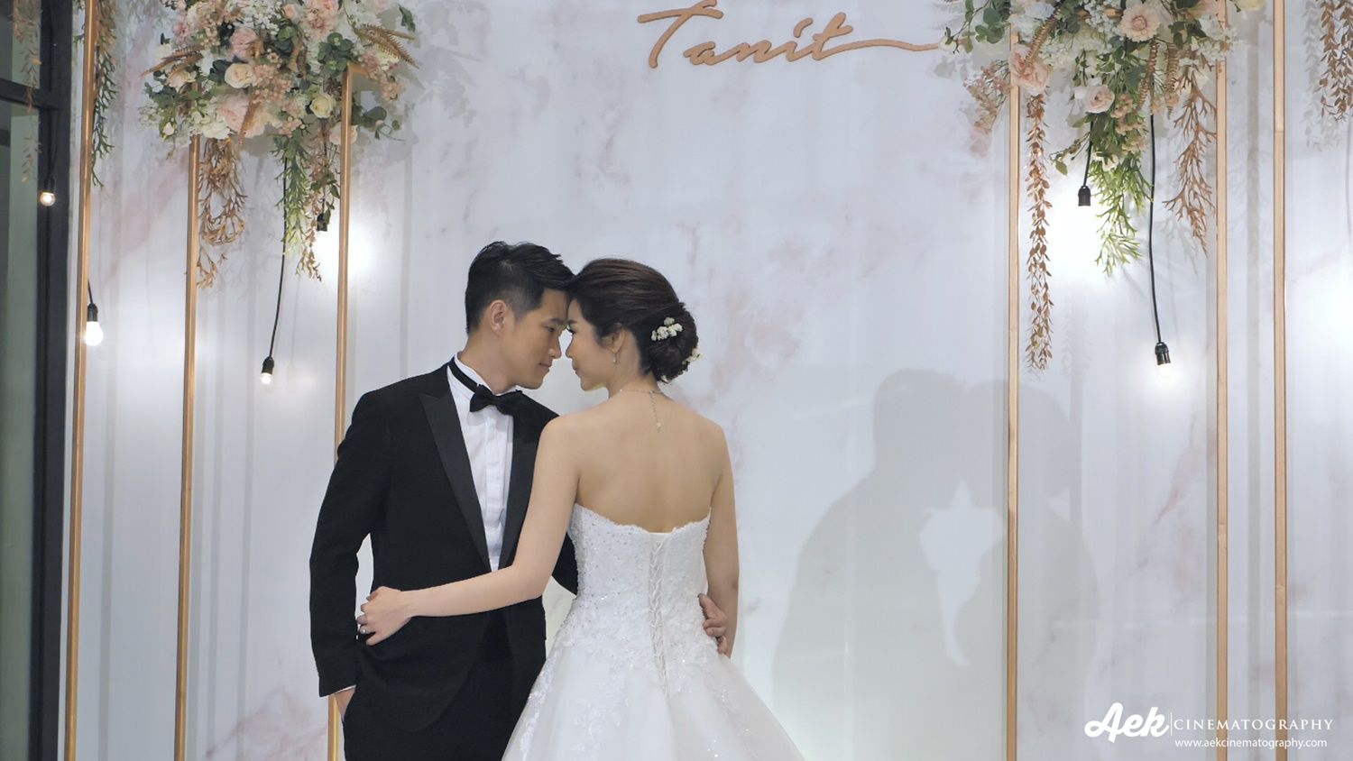 เล่าเรื่องความรักและงานแต่งงานผ่านวีดีโอซีเนม่ากับ Aek Cinematography