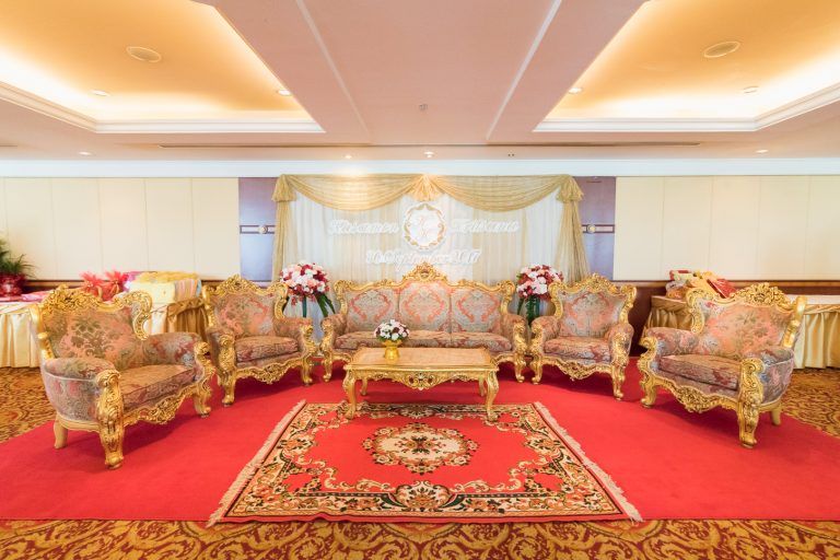 จัดงานแต่งงานในห้อง Ballroom โอ่อ่าดั่งวัง ณ โรงแรมปรินซ์พาเลซ หลานหลวง