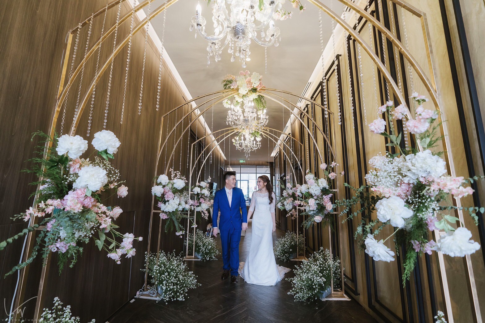 แต่งงานใกล้รถไฟฟ้า