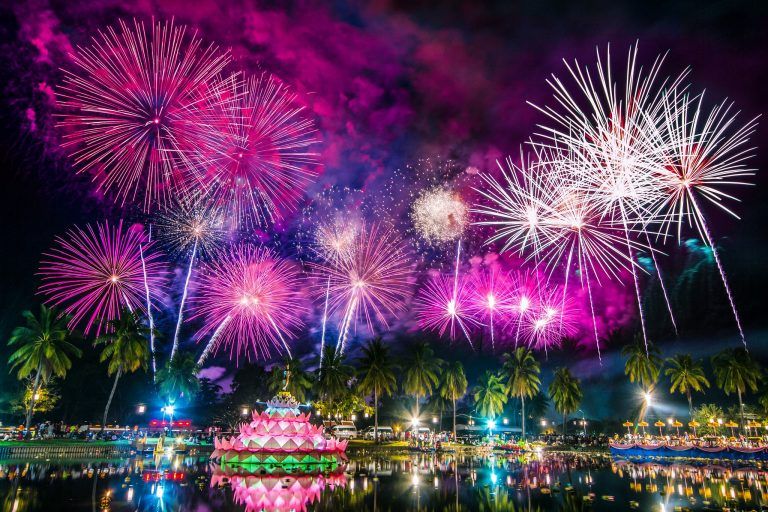 สุขใจทั่วไทย ไปไหนดีในวันลอยกระทงปีนี้