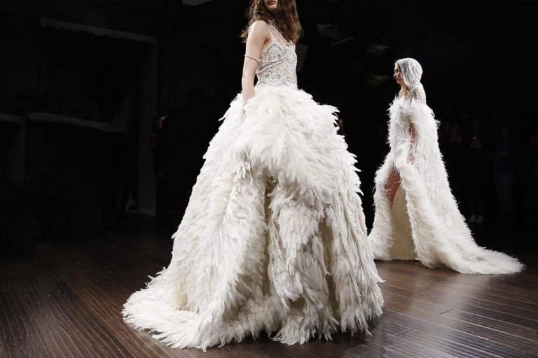 ชุดแต่งงาน Naeem Khan 2018 หรูหราอลังการเริ่ดสไตล์เจ้าสาวแฟชั่นนิสต้ามาเอง