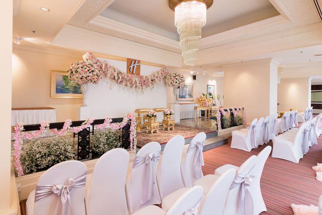 จัดงานแต่งงานสุดหวานกลิ่นอายคลาสสิค ที่โรงแรมฮอลิเดย์ อินน์ กรุงเทพฯ สีลม