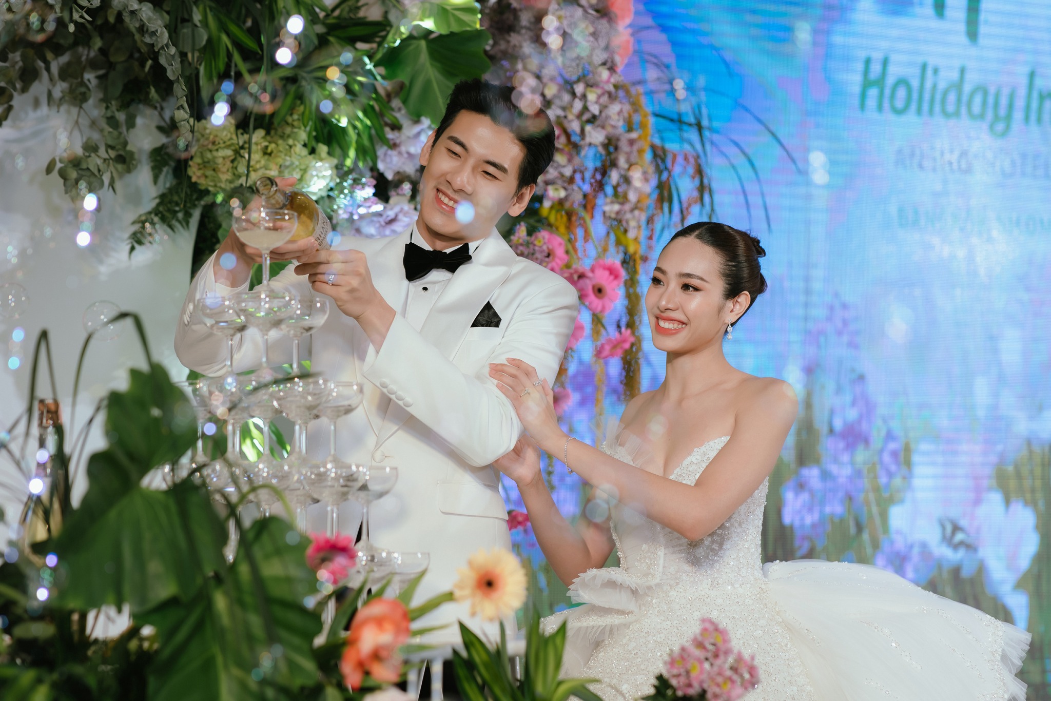Holiday Inn Bangkok Silom มอบวันแต่งงานที่น่าจดจำให้ทุกคุ่