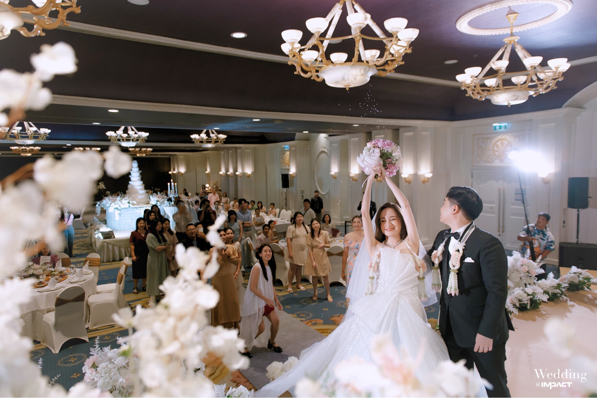 IMPACT Wedding ตกแต่งห้องจัดเลี้ยงไว้อย่างหรูหราอลังการ