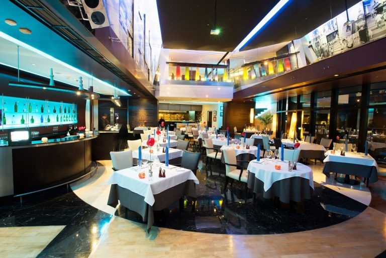 ดินเนอร์สุดหรู ฉลองค่ำคืนวันวาเลนไทน์แสนโรแมนติก ณ โรงแรม ดิ แอทธินี โฮเทล แบงค็อก, อะ ลักซ์ชูรี คอลเล็คชั่น โฮเทล