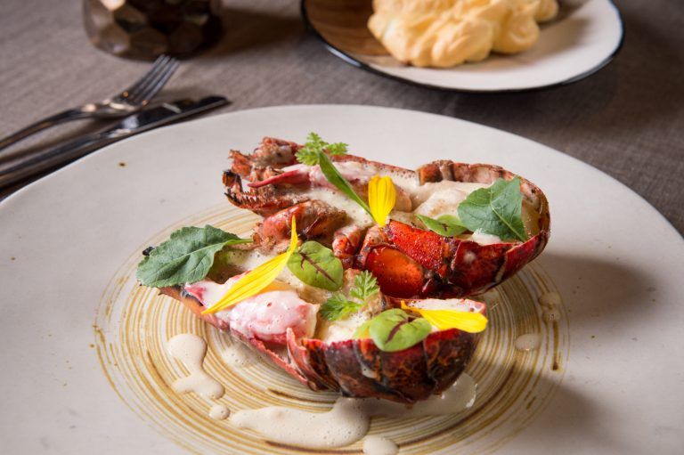 เสิร์ฟความสดใหม่กับเมนู “ล็อบสเตอร์” ณ ห้องอาหาร เอเลเมนท์ โรงแรม ดิ โอกุระ เพรสทีจ กรุงเทพฯ (The Okura Prestige Bangkok)