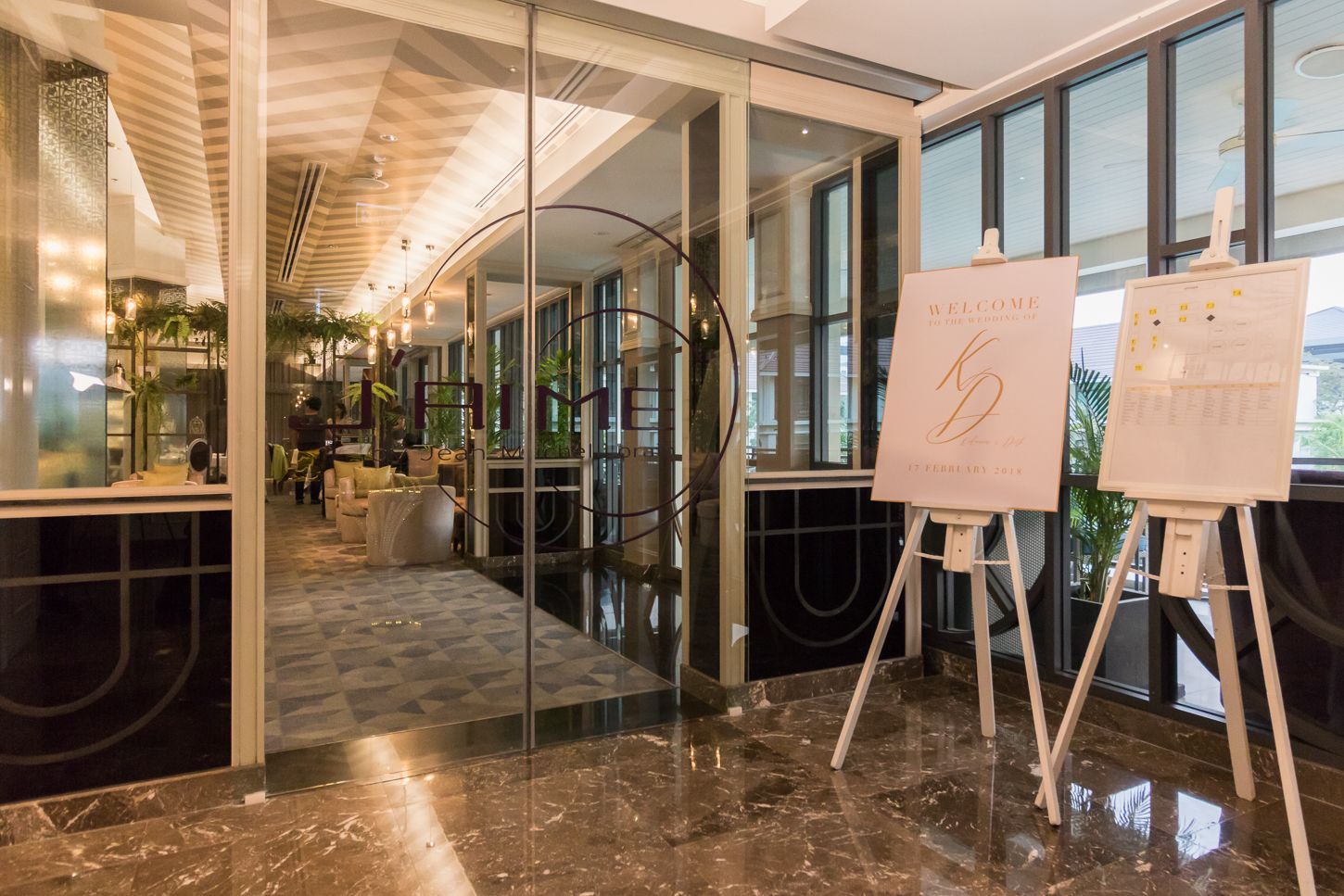 รีวิวแต่งงานบรรยากาศสุดอบอุ่นในงานเลี้ยงแต่งงาน ซิทดาวน์ ดินเนอร์ J’AIME by Jean-Michel Lorain ณโรงแรม ยู สาทร กรุงเทพ