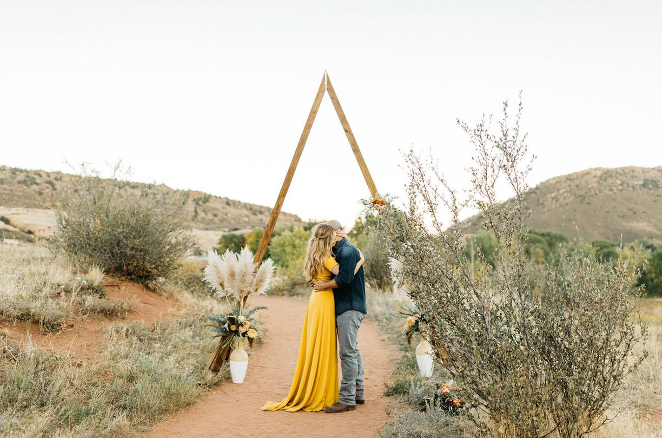 ไอเดีย Backdrop ซุ้มดอกไม้หลากสี หลายสไตล์สำหรับงานแต่งงานในสวน