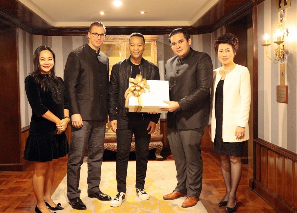 “ต้อนรับศิลปิน จอห์น เลเจนด์”  ณ โรงแรมอนันตรา สยาม กรุงเทพ