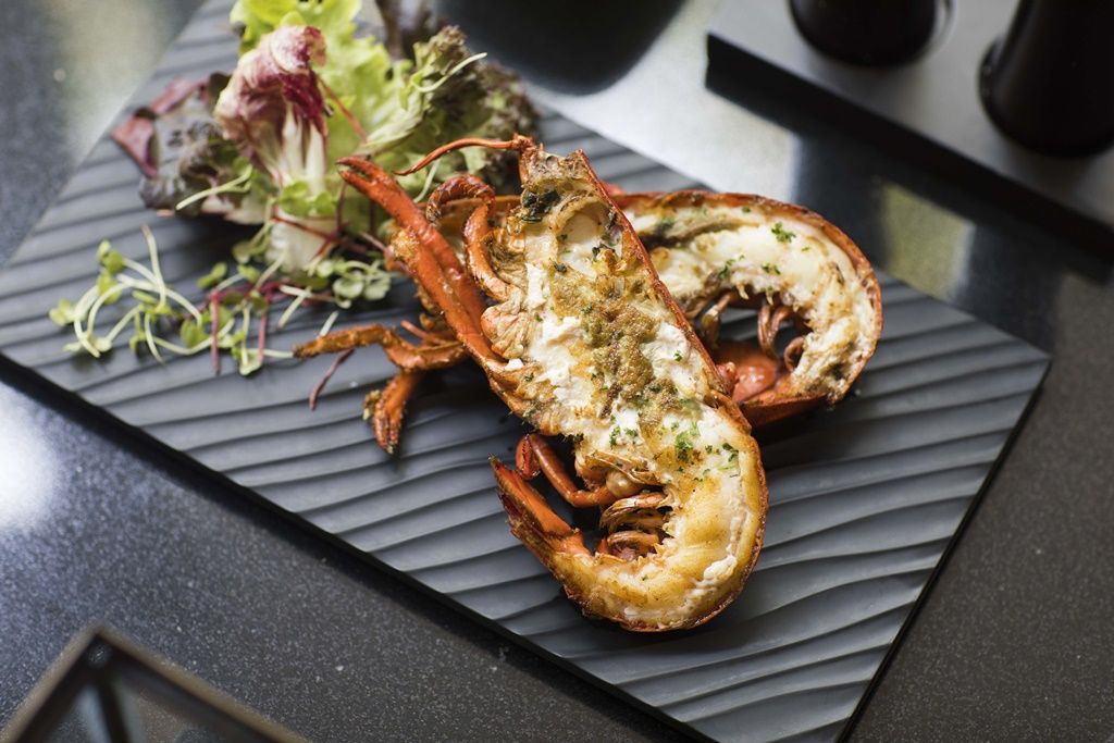 อร่อยแบบเต็มคำไปกับอลังการ ซันเดย์ บรันช์ แสนอร่อย  ไม่ควรพลาดกับขบวนล็อบสเตอร์สดใหม่ตัวโตรับประทานได้ไม่อั้น