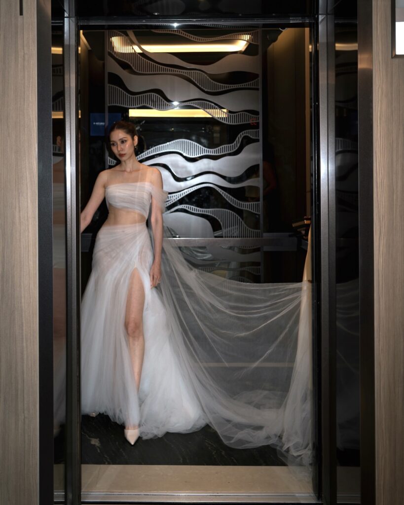 ชุดงานแต่งริมทะเลดีไซน์สุดเซ็กซี่
