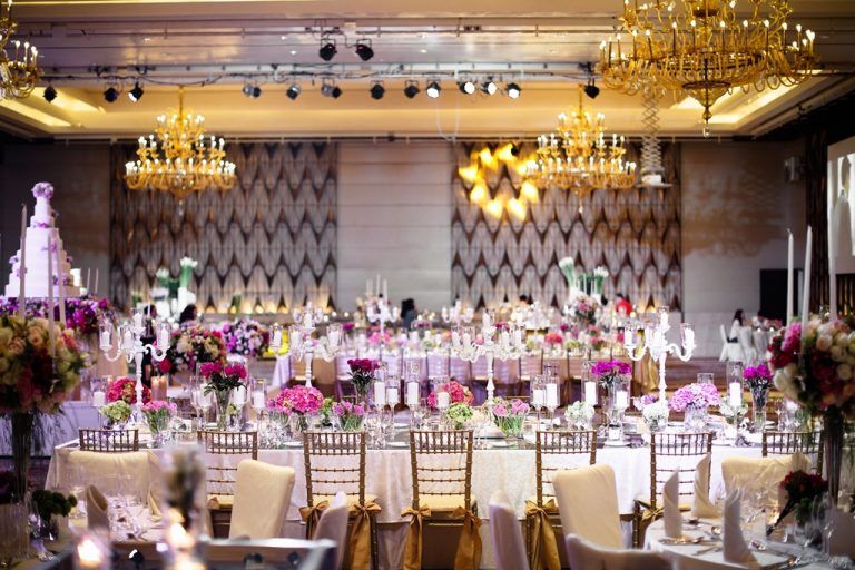 ความรักเบ่งบานหวานหอม ณ โรงแรมสยามเคมปินสกี้ กรุงเทพฯ “ให้วันวิวาห์ในฝันของคุณคงอยู่ในความทรงจำ ตราบชั่วนิรันดร์”