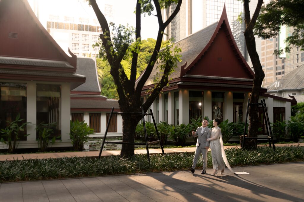 เติมเต็มความรู้สึกอบอุ่นและน่าจดจำให้กับงานแต่งวินเทจของคุณที่ เดอะ สุโขทัย กรุงเทพฯ 