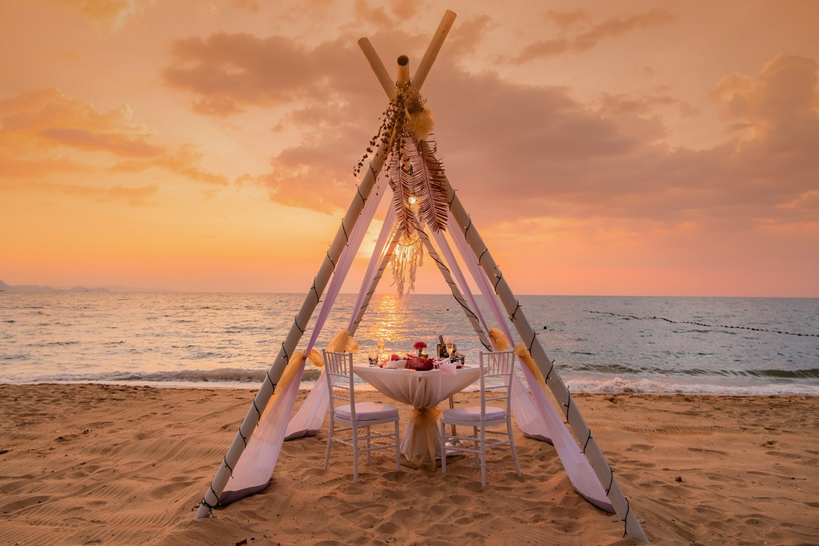 จัดงานแต่งงานบนหาดส่วนตัว เมอเวนพิค สยาม โฮเทล พัทยา (Mövenpick Siam Hotel Pattaya)