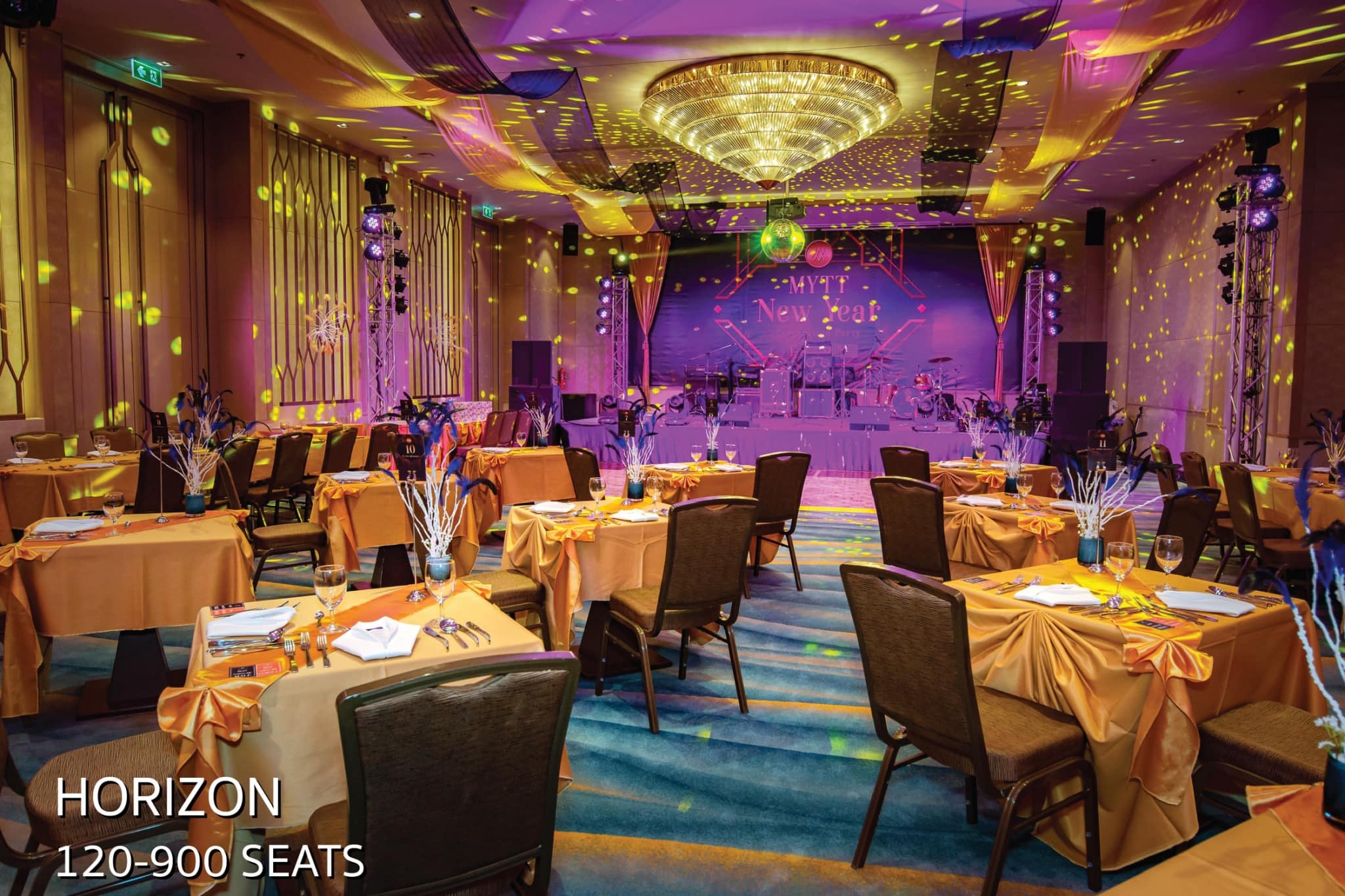 ห้อง Horizon ที่สามารถแบ่งเป็นห้องเล็กได้อีก 3 ห้อง จัดงานแต่งริมทะเล ชลบุรี