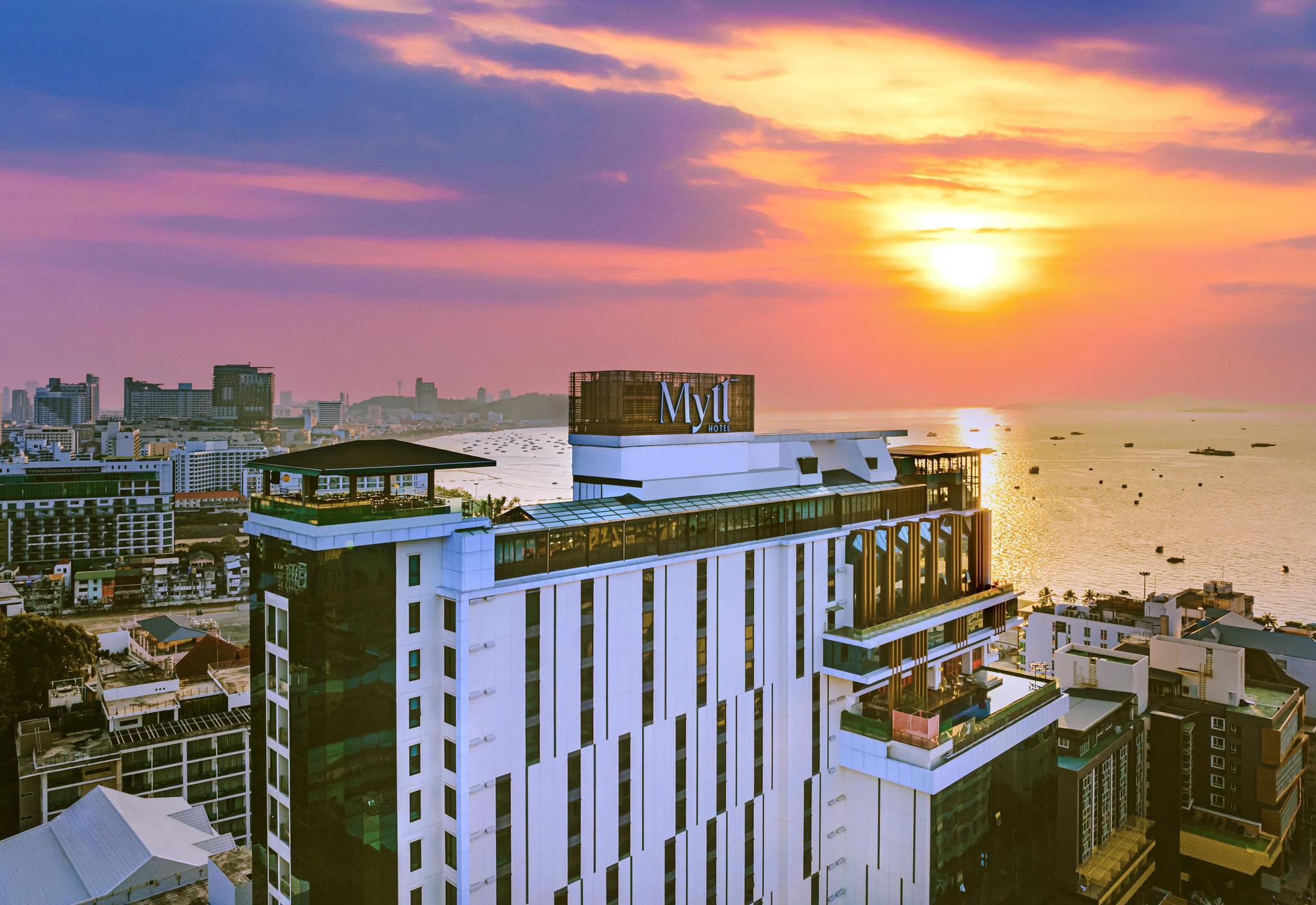 สถานที่จัดงานแต่งริมทะเล ชลบุรี มิตร์ บีช พัทยา (MYTT Beach Pataya)