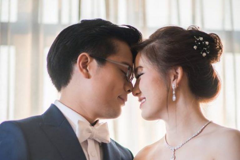 ชุดแต่งงานกระโปรงทรง Ball ให้ความหรูหรา ดูยิ่งใหญ่แต่เพิ่มความหวานด้วยการปักมุก คริสตัลที่เสื้อท่อนบน