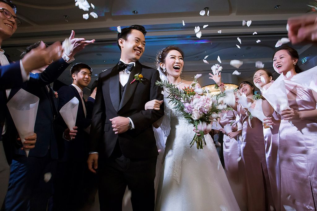 รีวิวแต่งงานสุดโรแมนติกในธีมสีขาวกลิ่นอาย Greenery ณ โรงแรมยู สาทร กรุงเทพฯ