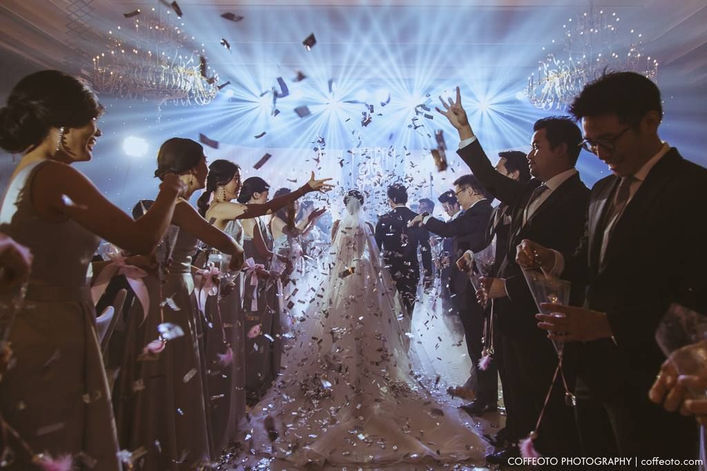 งานวิวาห์ในฤดูใบไม้ร่วง “เริ่มต้นการครองรักกันอย่างมีความสุข ตราบชั่วนิรันดร์” ณ โรงแรมสยามเคมปินสกี้ กรุงเทพฯ