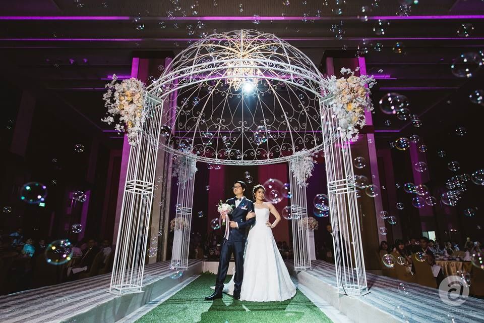 รีวิวแต่งงานสุดหวาน แต่งเช้า เลี้ยงเที่ยงพร้อมการเปิดตัวบ่าวสาวสุดชิค ณ โรงแรม เดอะ แกรนด์ โฟร์วิงส์ คอนเวนชั่น กรุงเทพฯ