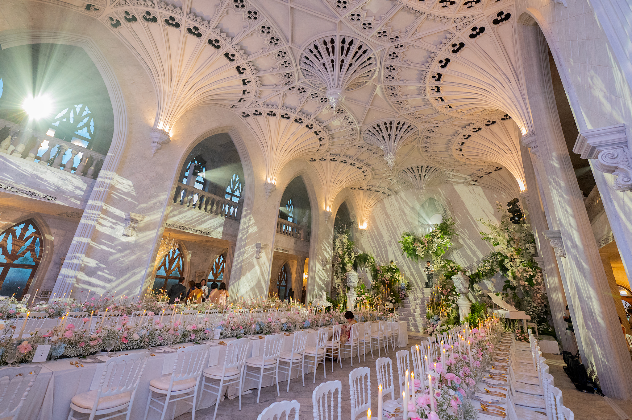 La Chapelle Bangkokเนรมิตงานแต่งสุดอลังการบนพื้นที่ที่งดงามราวกับในเทพนิยาย