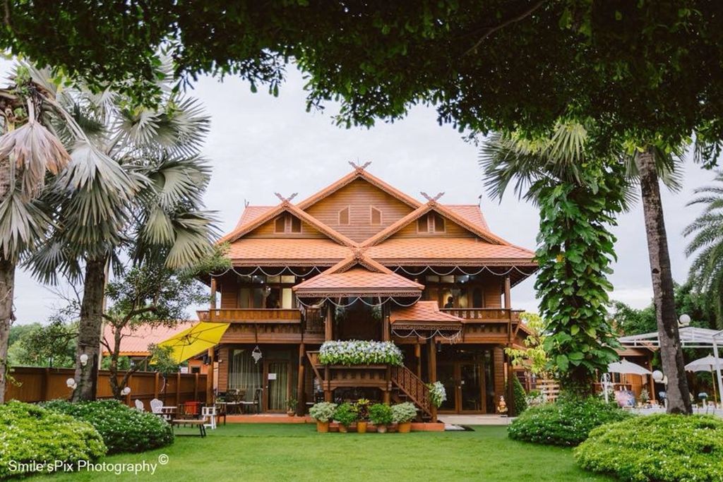 เรือนไทยวิจิตรา จัดงานเลี้ยง งานแต่งงานพิธีไทย ๆ งาน After Party ได้สบาย ๆ มีพื้นที่รองรับเพียงพอสำหรับแขก 150 ท่าน