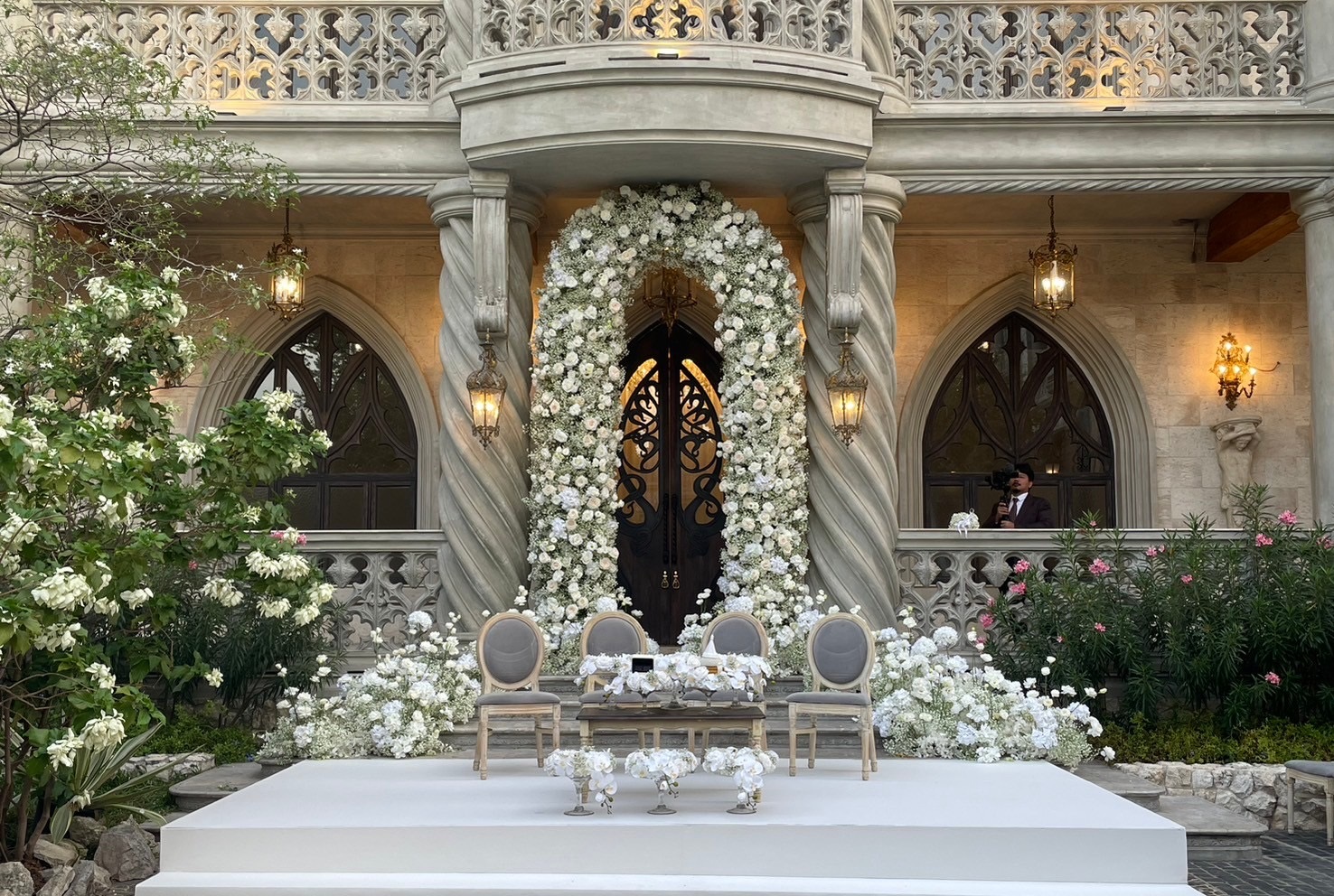 La Chapelle Bangkok มีโซน Outdoor ที่ได้วิวสวนสุดโรแมนติเป็นฉากหลัง