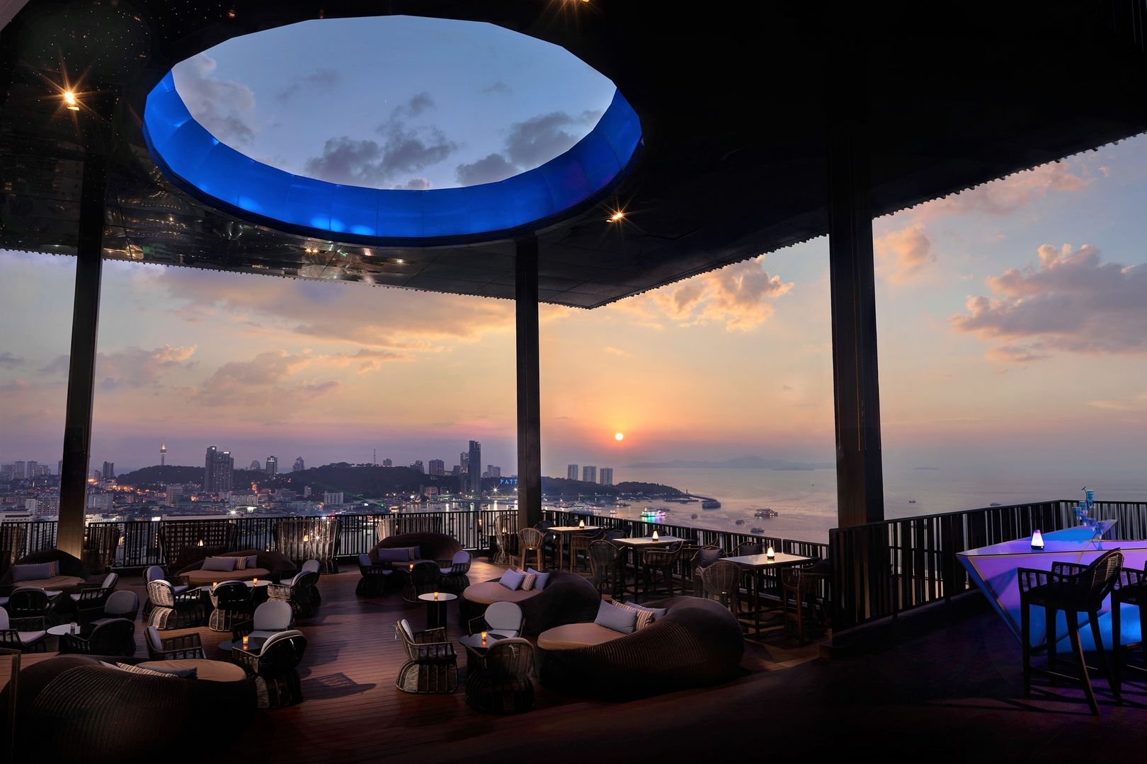 โรงแรมฮิลตัน พัทยา สถานที่จัดงานแต่งงาน ชลบุรี กว้างขวาง สะดวกสบาย