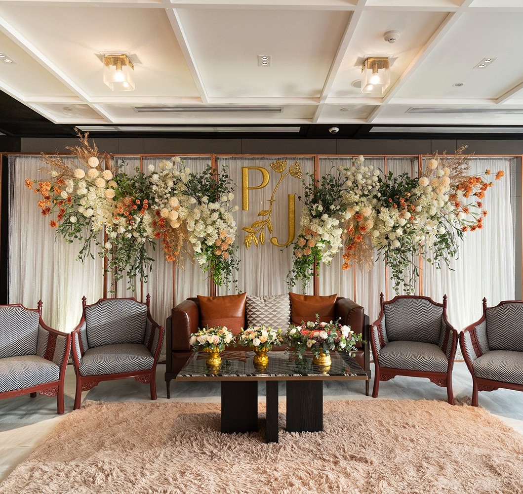 โรงแรม มณเฑียร สุรวงศ์ สถานที่แต่งงานย่านบางรักที่จะทำให้ทุกคู่รู้สึกตราตรึงใจไปกับความสะดวกสบายและการบริการที่เหนือระดับ