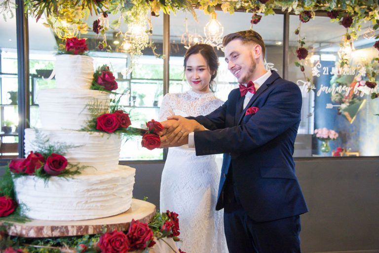 จัดงานแต่งงานแบบอบอุ่นเป็นกันเอง พร้อมการตกแต่งชิค ๆ แบบ Rustic Style ในงบเพียงแสนต้น ๆ ที่โรงแรม Cinnamon Residence วิภาวดี 42