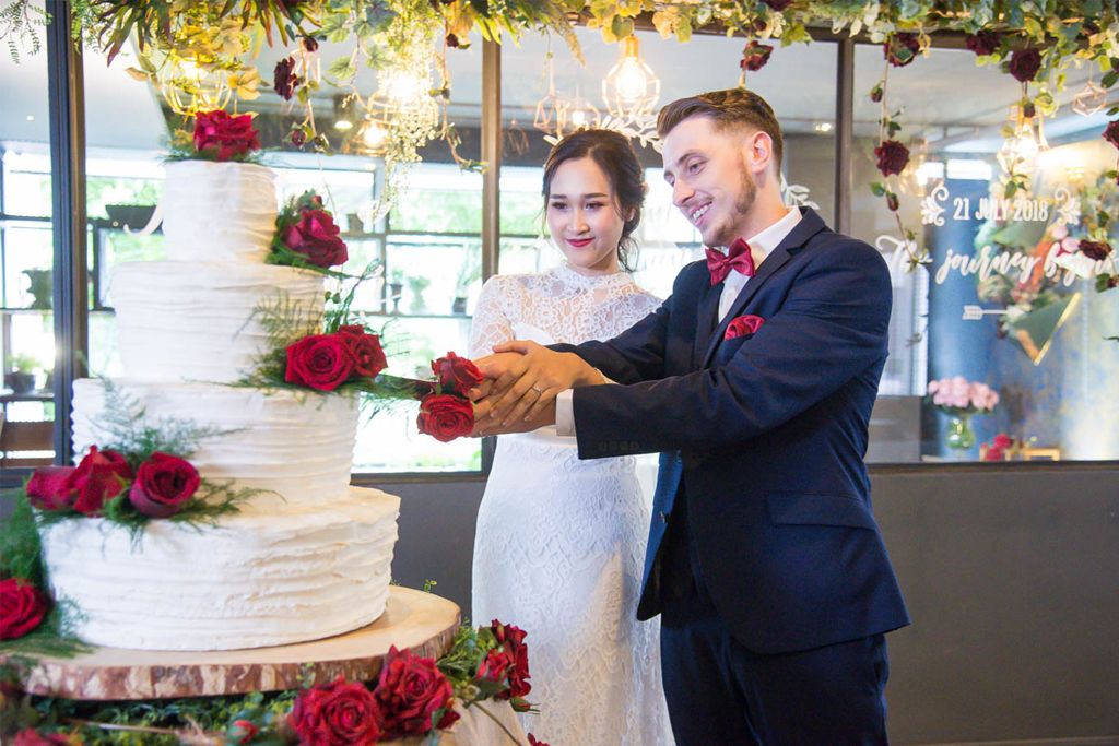 จัดงานแต่งงานแบบอบอุ่นเป็นกันเอง พร้อมการตกแต่งชิค ๆ แบบ Rustic Style ในงบเพียงแสนต้น ๆ ที่โรงแรม Cinnamon Residence วิภาวดี 42