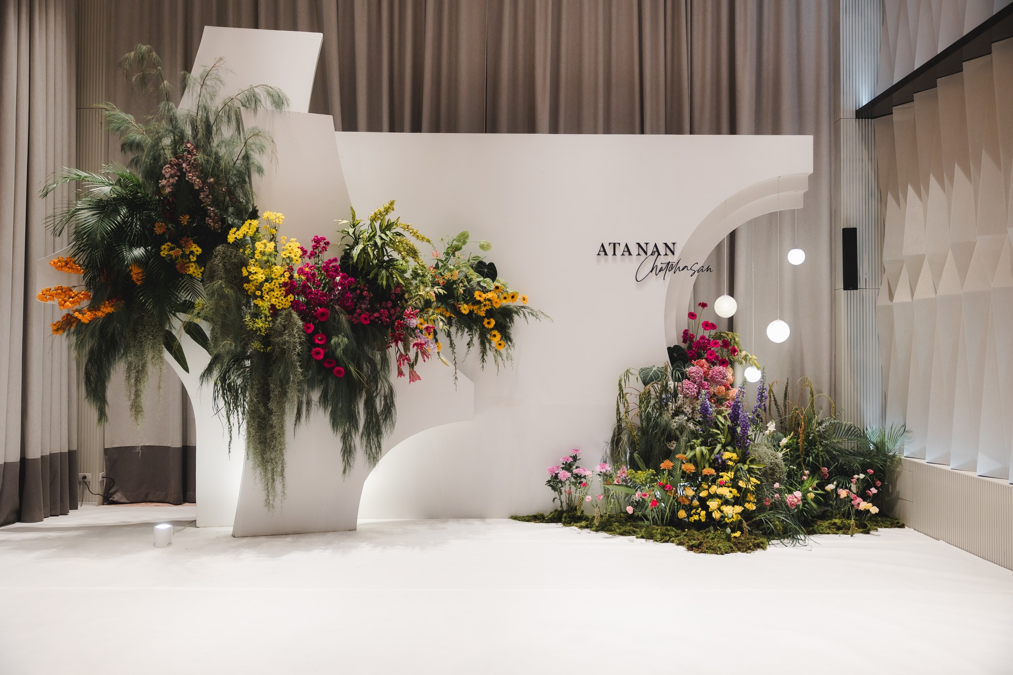 โรงแรมเลอ เมอริเดียน กรุงเทพ ขยันจัดโปรโมชั่นมาก ๆ เพื่อเป็นการเซฟงบให้ทุกคู่