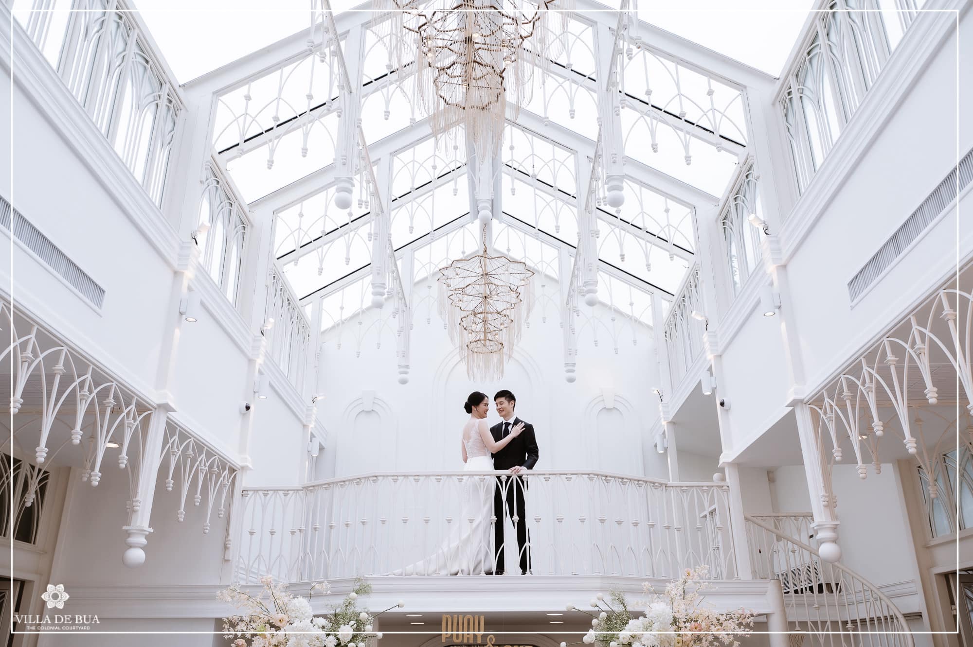 วิลลา เดอ บัว คฤหาสน์ไทยประยุกต์ที่ผสมผสานระหว่างความเป็นไทยสมัยรัชกาลที่ ๕ กับสถาปัตยกรรมยุโรปแบบโคโลเนียลสีครีมตัดกับสีเขียว