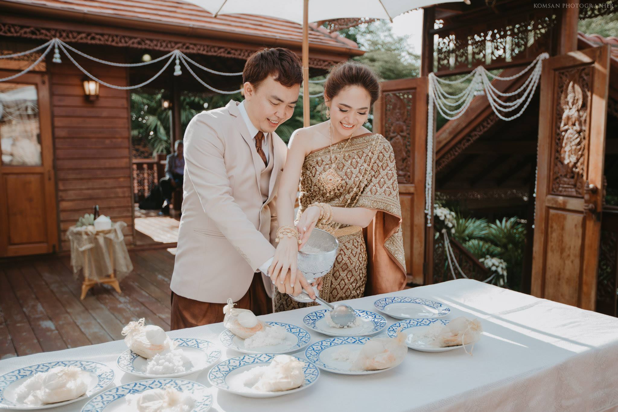 เรือนไทยรามอินทรา สถานที่แต่งงานรามอินทรา เดินทางง่าย ติดกับทางด่วนใช้เวลาเพียง 5 นาทีก็ถึง