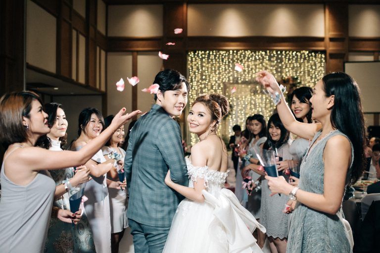 จัดงานแต่งงานสไตล์คนรุ่นใหม่ในราคาแพ็คเกจย่อมเยา โรงแรมอวานี เอเทรียม กรุงเทพฯ