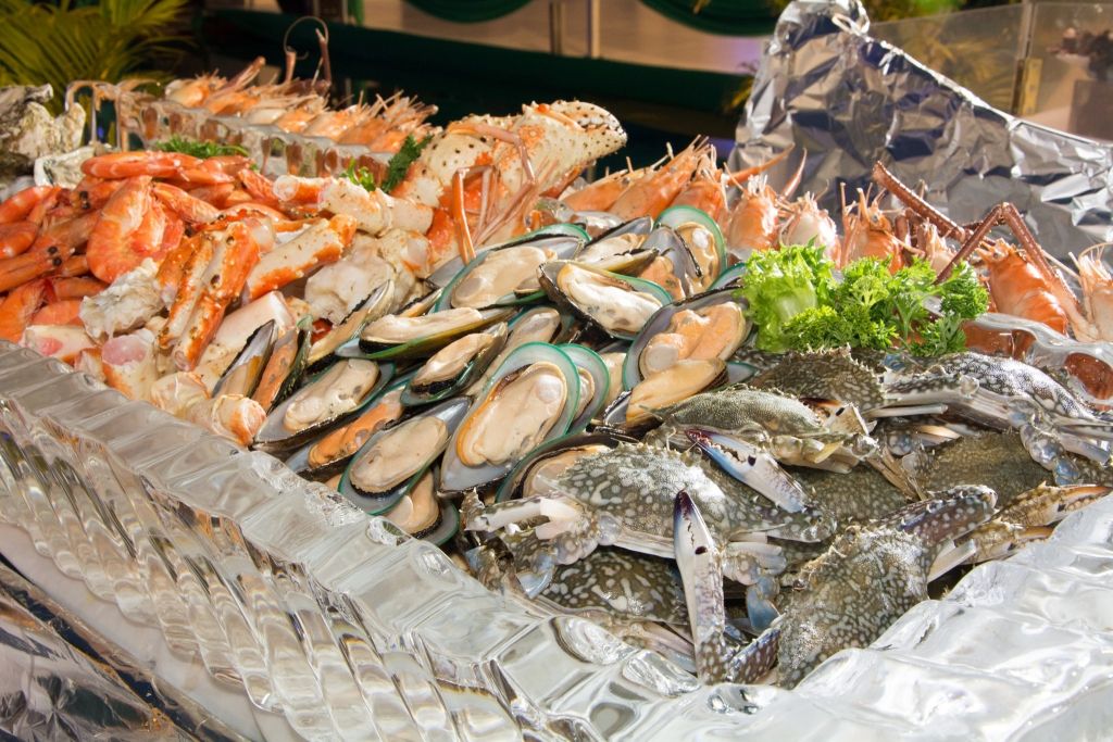 ส่งท้ายปีเก่าต้อนรับปีใหม่ ร่วมฉลองค่ำคืนพิเศษ กับปาร์ตี้เคาท์ดาวน์ในธีม “Galaxy Gala” ณ บริเวณสระว่ายน้ำ ชั้น 9  ณ ห้องอาหารโคโค่ คาเฟ่ โรงแรมแบงค็อก โฮเทล โลตัส สุขุมวิท บริหารงานโดย แอคคอร์โฮเทล