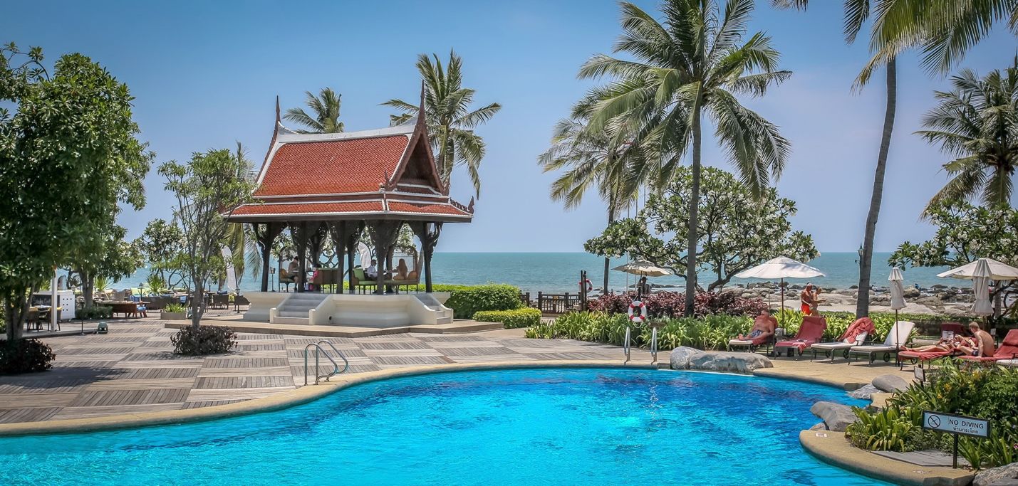 Centara Grand Beach Resort Villas Hua Hin swimming pool 09