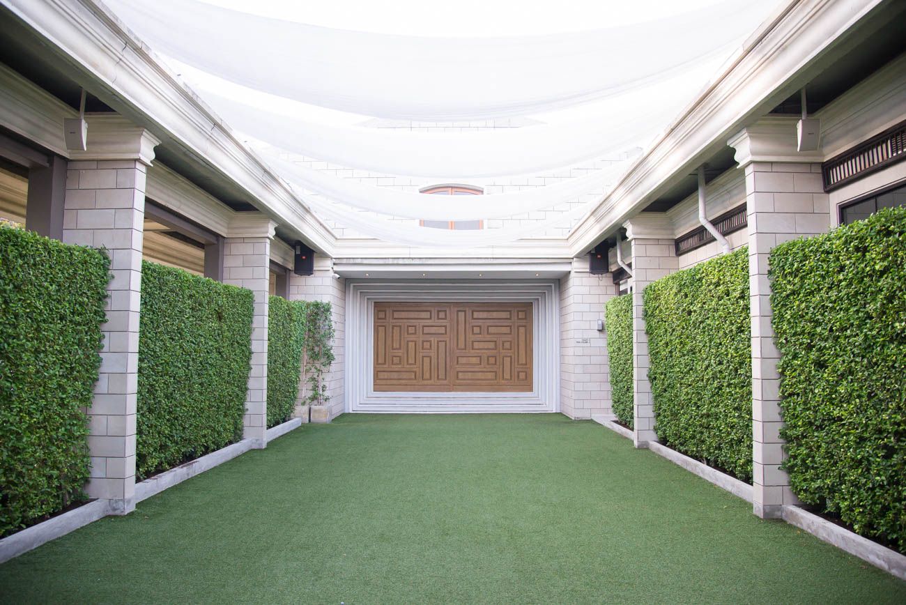 เนรมิตงานแต่งงานในฝันแสนโรแมนติค ณ วาระเวลา (VARAVELA Garden Hall) สถานที่จัดงานแต่งงานย่านเลียบด่วนรามอินทรา