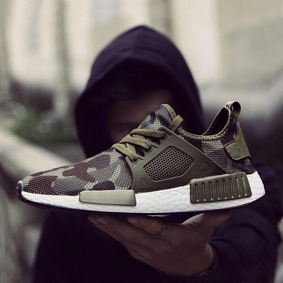 ไอเดียการให้รองเท้าเป็นของขวัญวันวาเลนไทน์ให้แฟนหนุ่ม