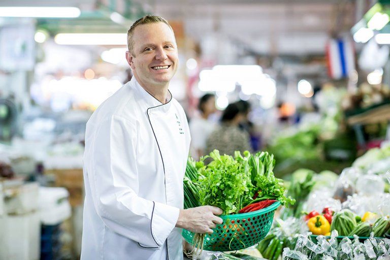 มร. คริสโตเฟอร์ มิลเลอร์ เอ็กเซคคิวทีฟ เชฟคนใหม่จาก เดอะ เซนต์ รีจิส กรุงเทพฯ