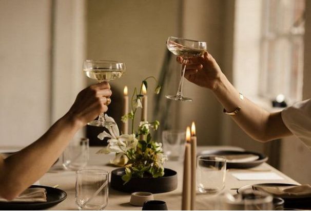 มอบดินเนอร์สุดพิเศษเป็นของขวัญวันวาเลนไทน์สุดโรแมนติก